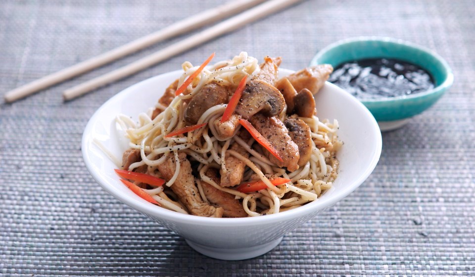 Kalkun og nudler i østerssauce