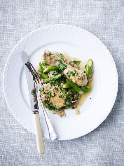 Kylling opskrift i bouillon med korn og skvalderkål se her