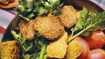 Kartoffel-kikærtefrikadeller med sesam (Lise Faurschou Hastrup) - thumbnail