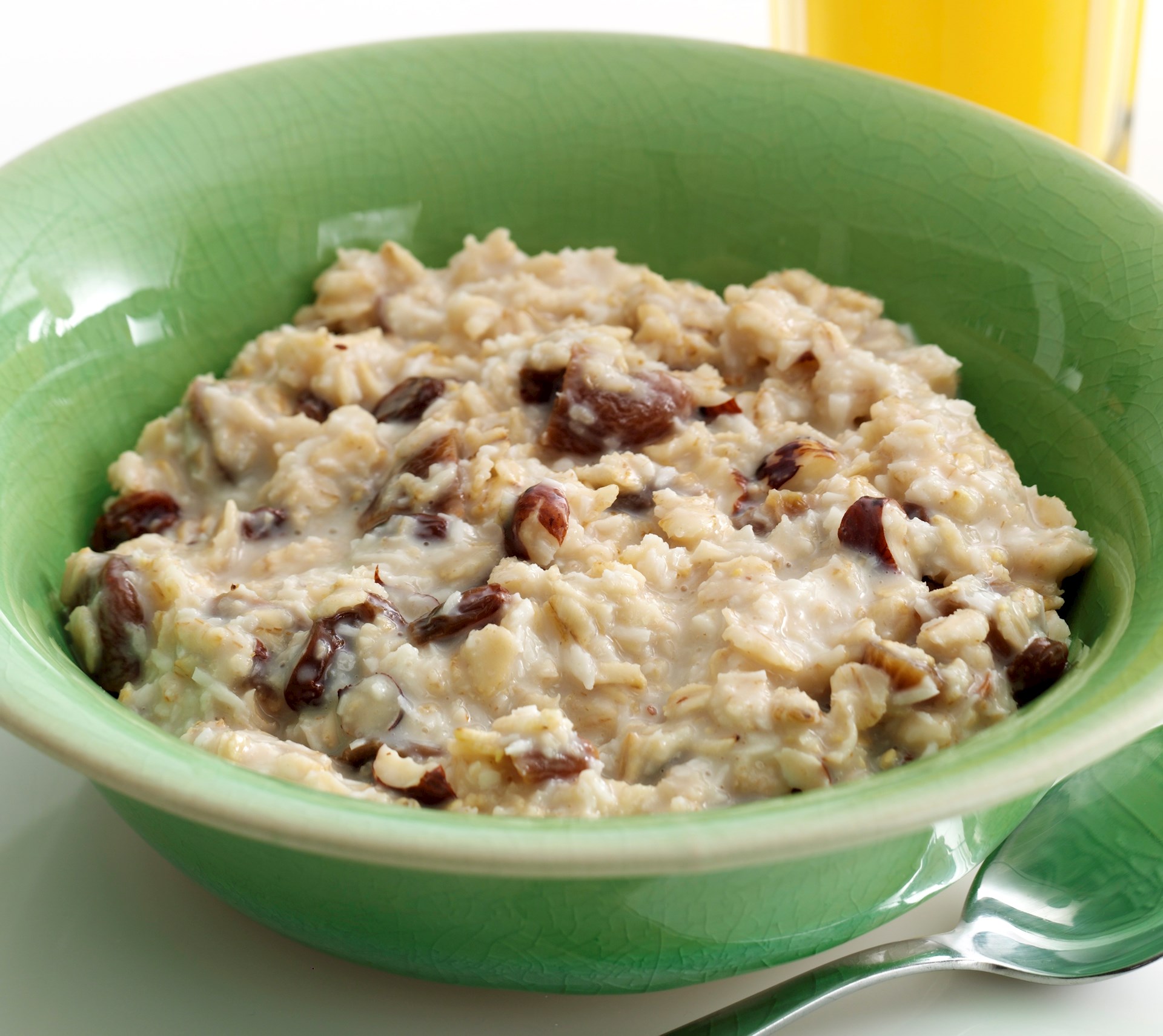  Havregrød med kokos, tørret frugt og nødder