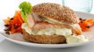 Burger med laks og gulerodssalat - thumbnail