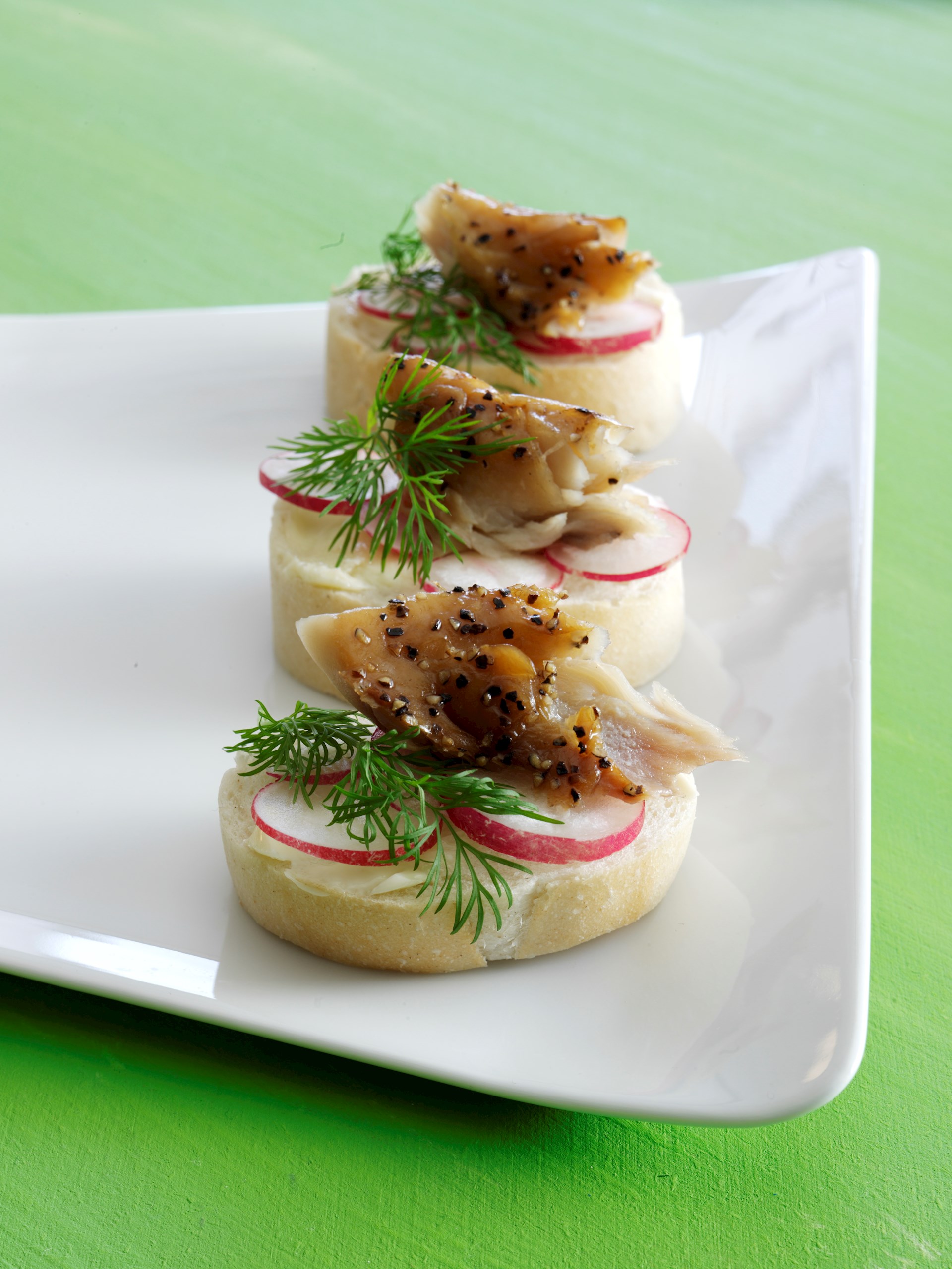 Fisk til gæster - Hapser med makrel og radise