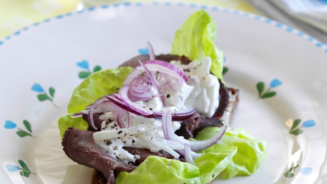 Roastbeef med blomkålssalat