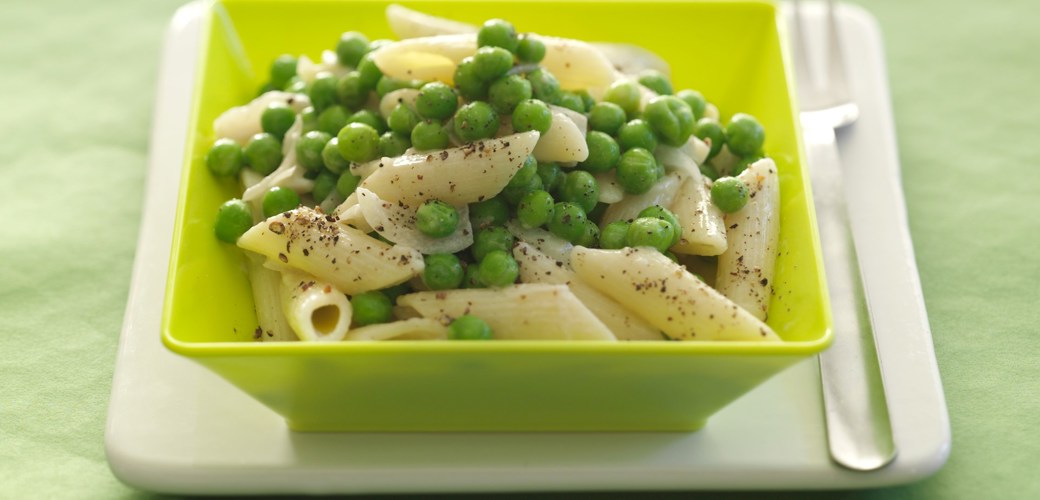 Pasta med ærter i cremet sauce