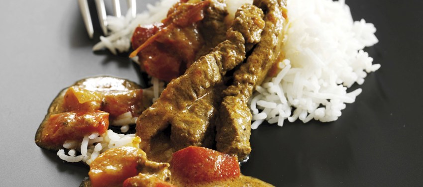 Oksekød i kokos og karrysauce