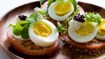Æg og tomat med tapenade - thumbnail
