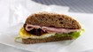 Sandwich med omelet og skinke - thumbnail