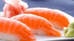 Nigiri sushi med laks, wasabi og syltet ingefær - thumbnail