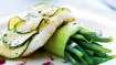 Courgettestegt slethvar med tranebærpuré - thumbnail