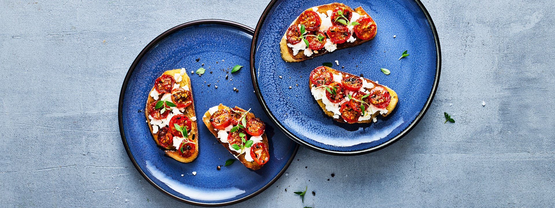 Bruschetta med semi-tørrede tomater og mozzarella