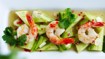 Thaimarinerede agurker med rejer - thumbnail