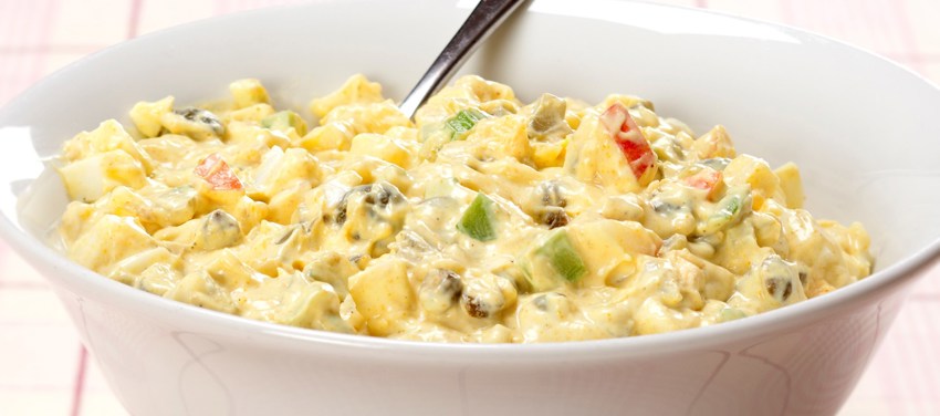 Karrysalat med æbler