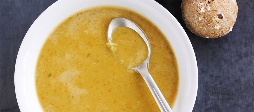 Grønsagssuppe med rugbolle