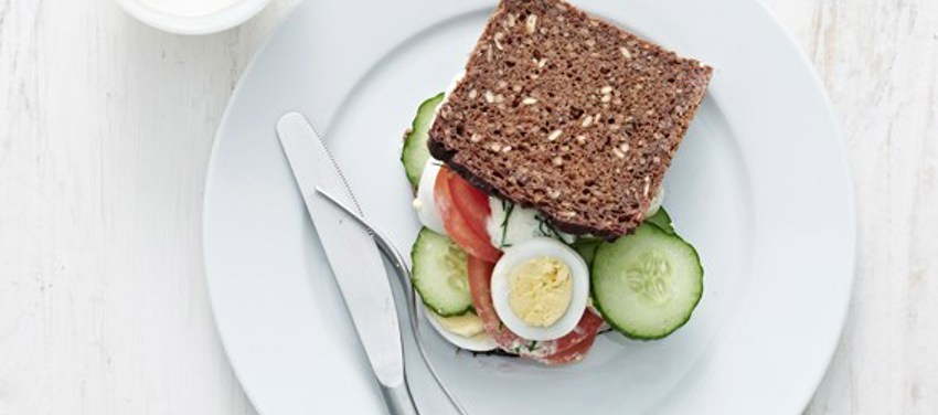 Æggemad med agurk og tomat, barn