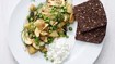 Vegetarbiksemad med kartofler, ærter og friske krydderurter - thumbnail
