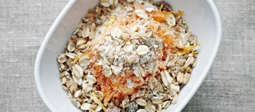 Skyr med gulerod og mysli