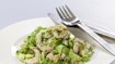 Marinerede rejer med avocado og forårsløg - thumbnail