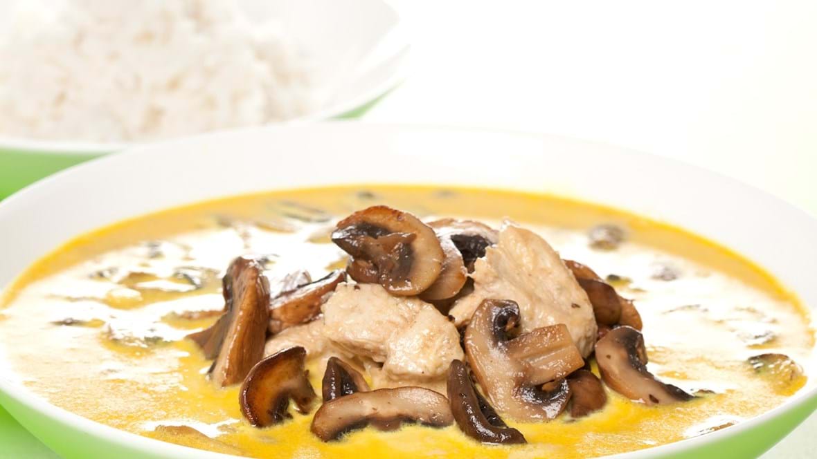 Mulligatawny – karrysuppe med kylling, svampe og ris