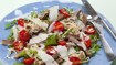 Nudelsalat med kalvekød, rucola, tomater og parmesan - thumbnail