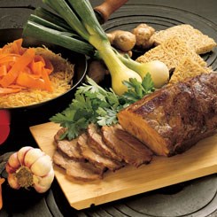 Marineret nakkefilet opskrift med nudelrøsti se her