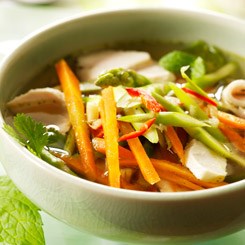 Asiatisk kyllingesuppe