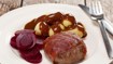 Portions forloren hare med sovs og rødbeder - thumbnail