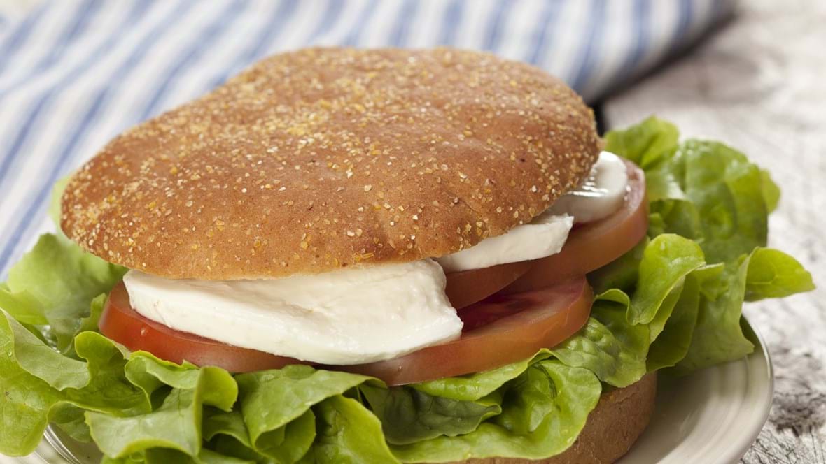 Sandwich caprese – med tomat og frisk mozzarella