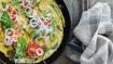 Squash frittata med løg og cherrytomater - thumbnail