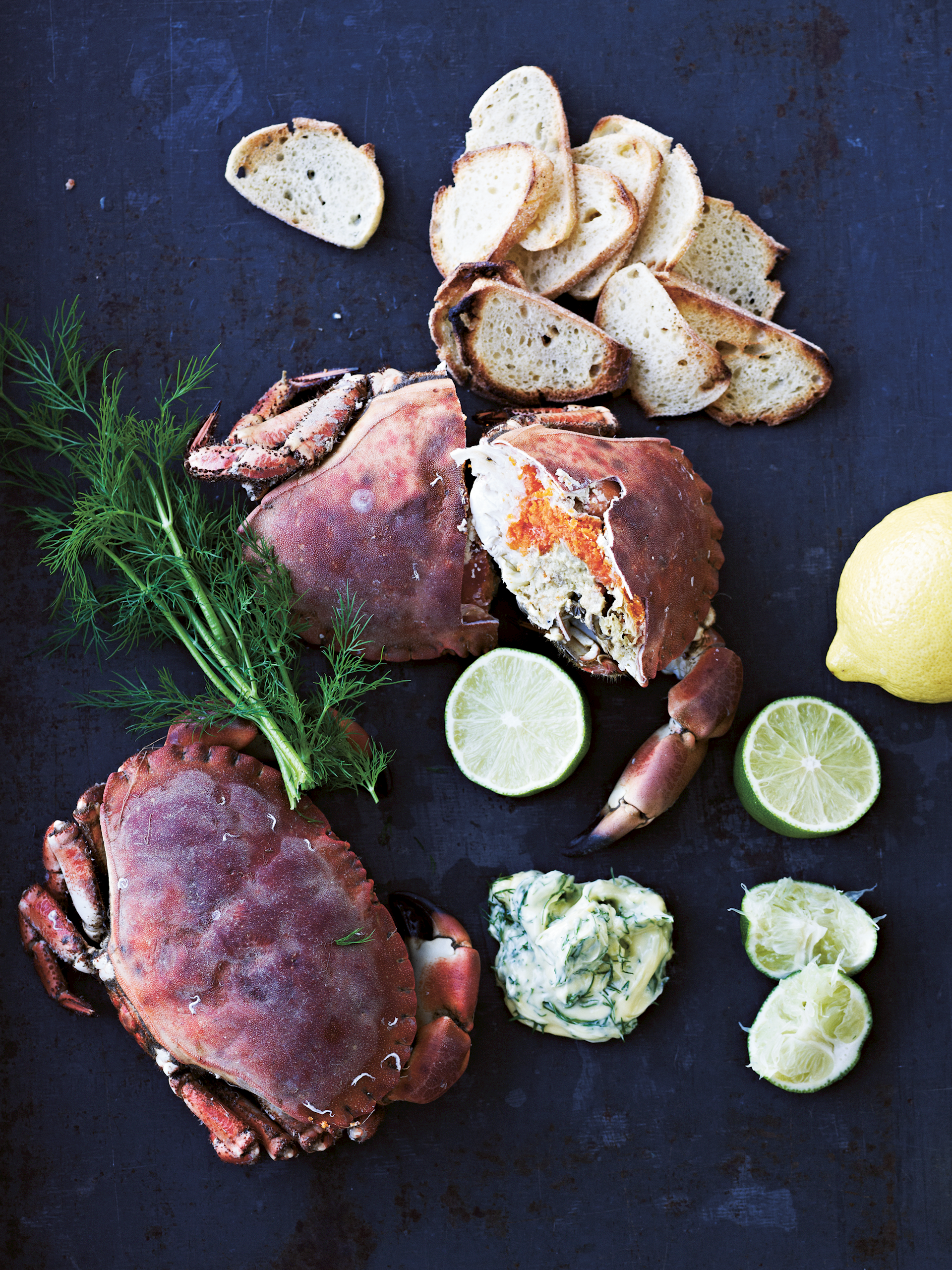 Taskekrabbe med hjemmerørt dildaioli