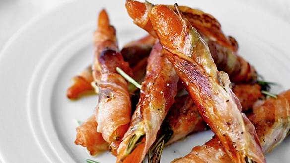 Bagte gulerødder med italiensk bacon og urter