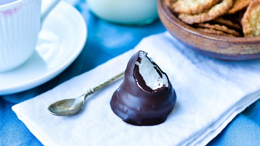Flødeboller – Klassiske, med vaniljeskum og mørk chokolade