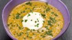 Sød kartoffelsuppe med rørt skyr og purløg - thumbnail