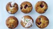 Muffins med kirsebær og hvid chokolade - thumbnail