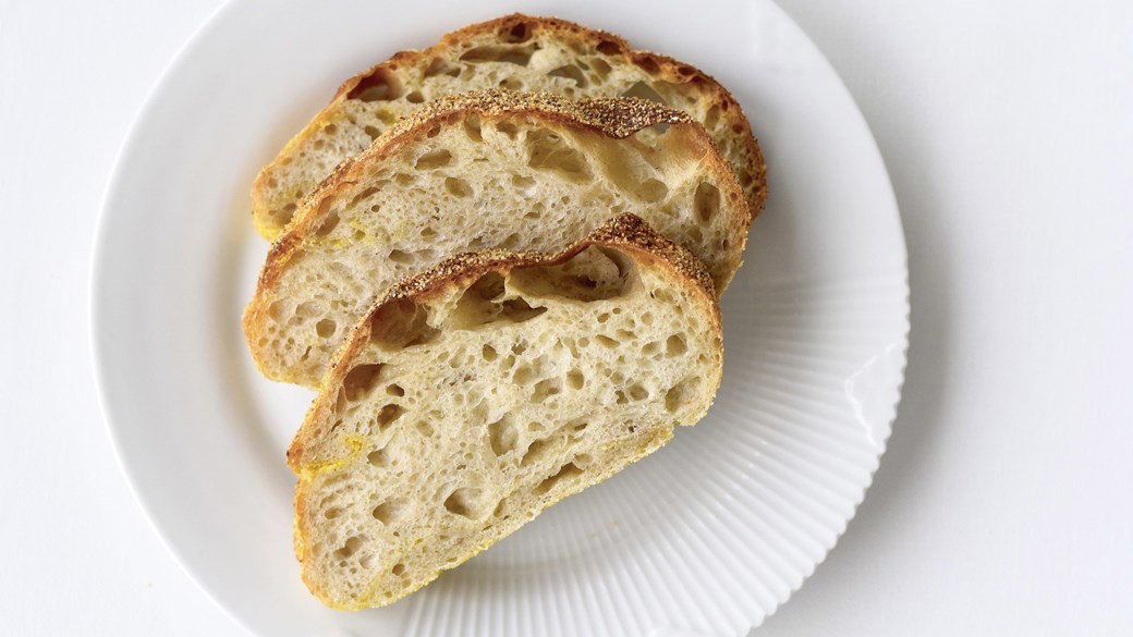 Skønt brød med skorpe, der smager