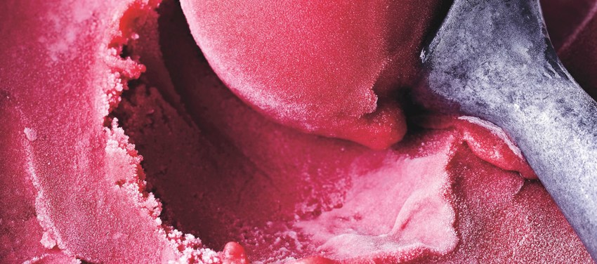 Hindbærsorbet med vanilje og sort peber