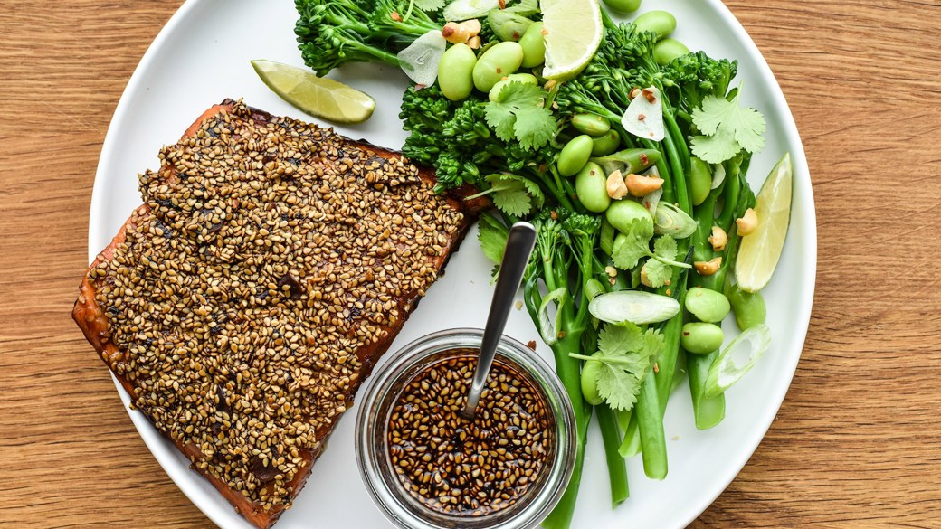 Saftig bagt laks med sesam og soya
