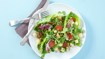 Salat med ost, chorizo og pinjekerner - thumbnail