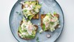 Sommersandwich med avocado og hytteost - thumbnail