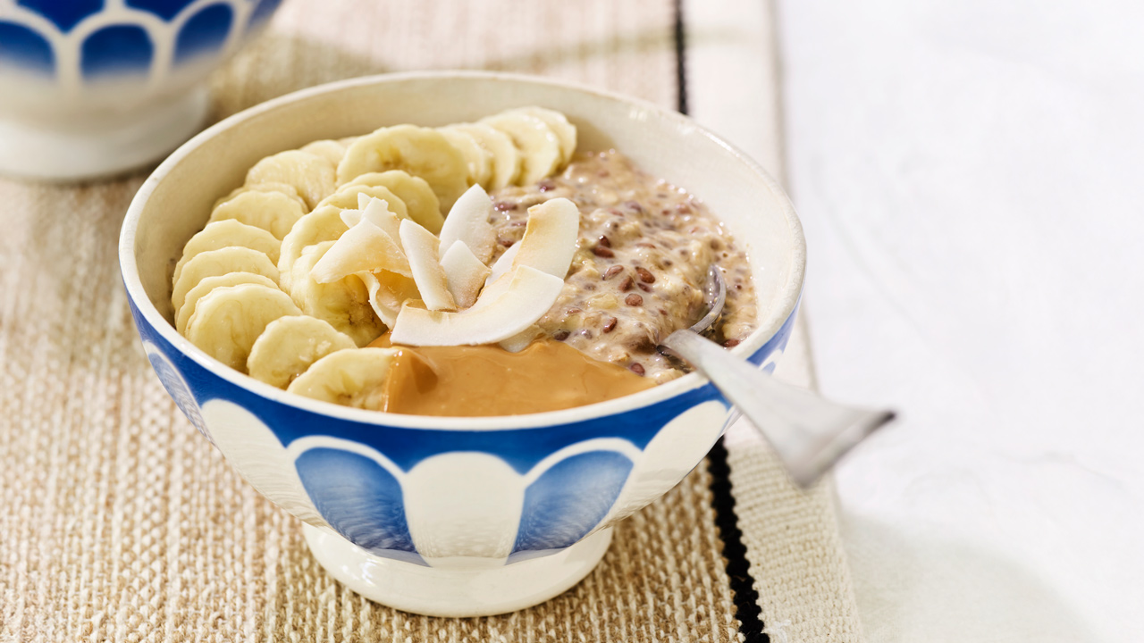 Overnight grød med peanutbutter og banan